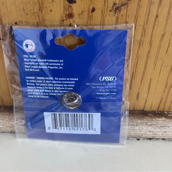 MLB Los Angeles Dodgers pin mexico flag no longer in production - Picture 2 of 2